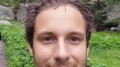 Daniel Dehtryriov headshot